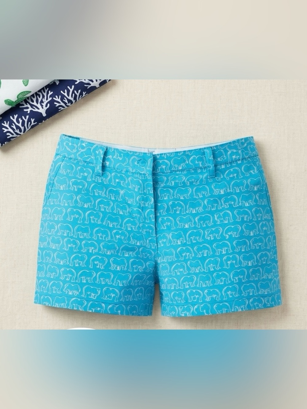 crown & ivy Turquoise Elephant-Print Shorts
